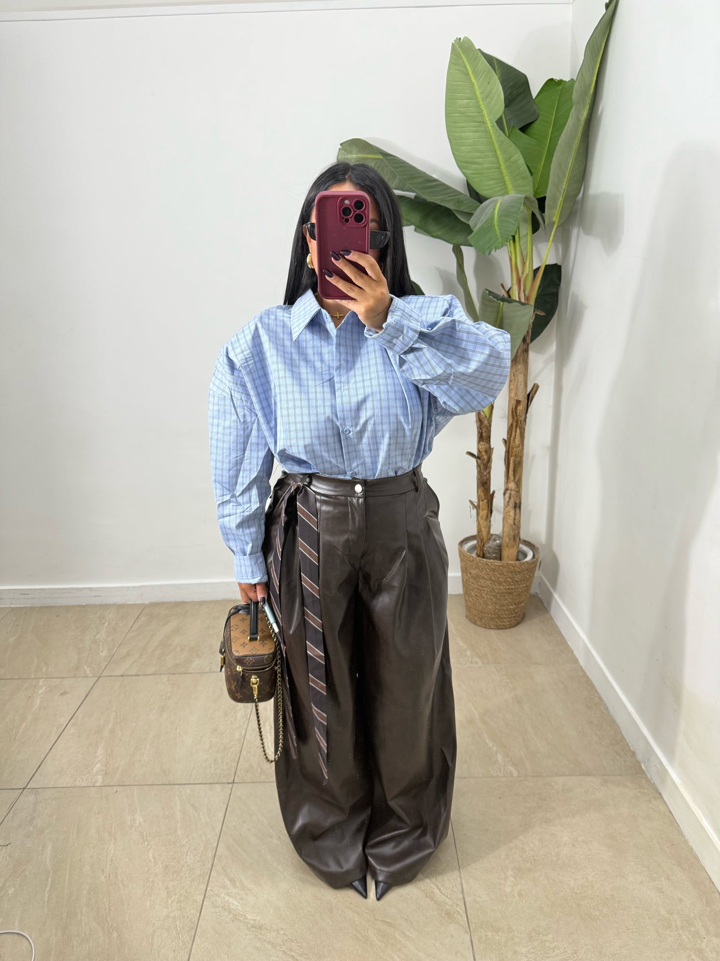 Pantalone in pelle con cravatta -44503