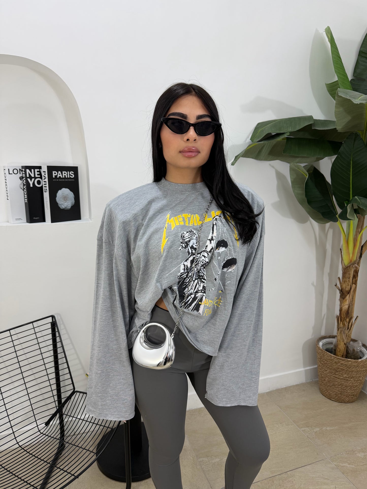 Shirt Metallica cropped grigia