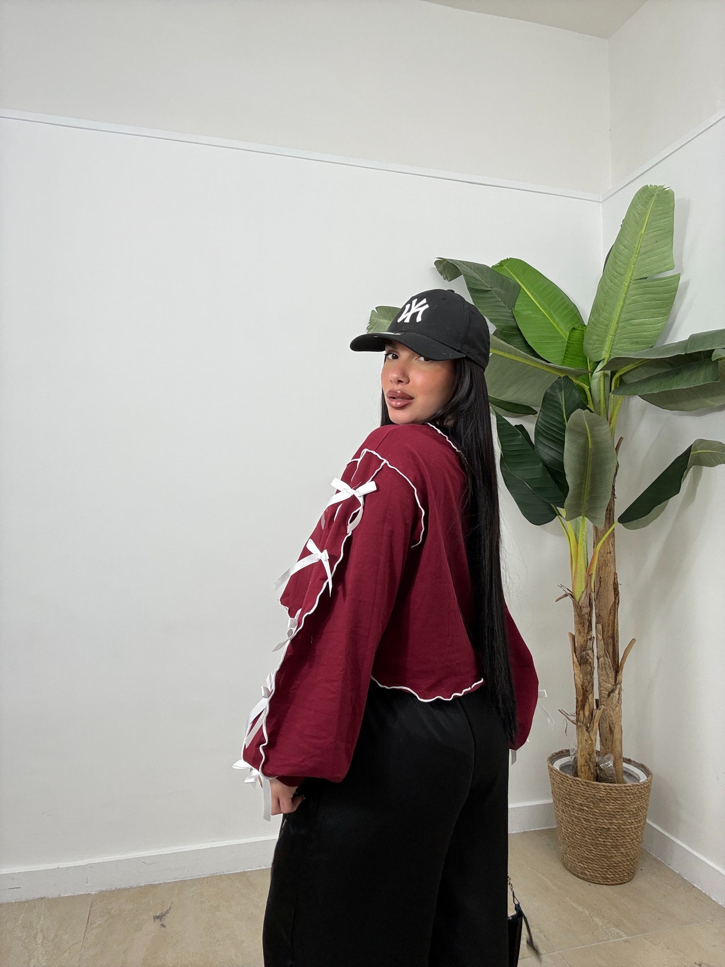 Felpa crop con fiocchetti