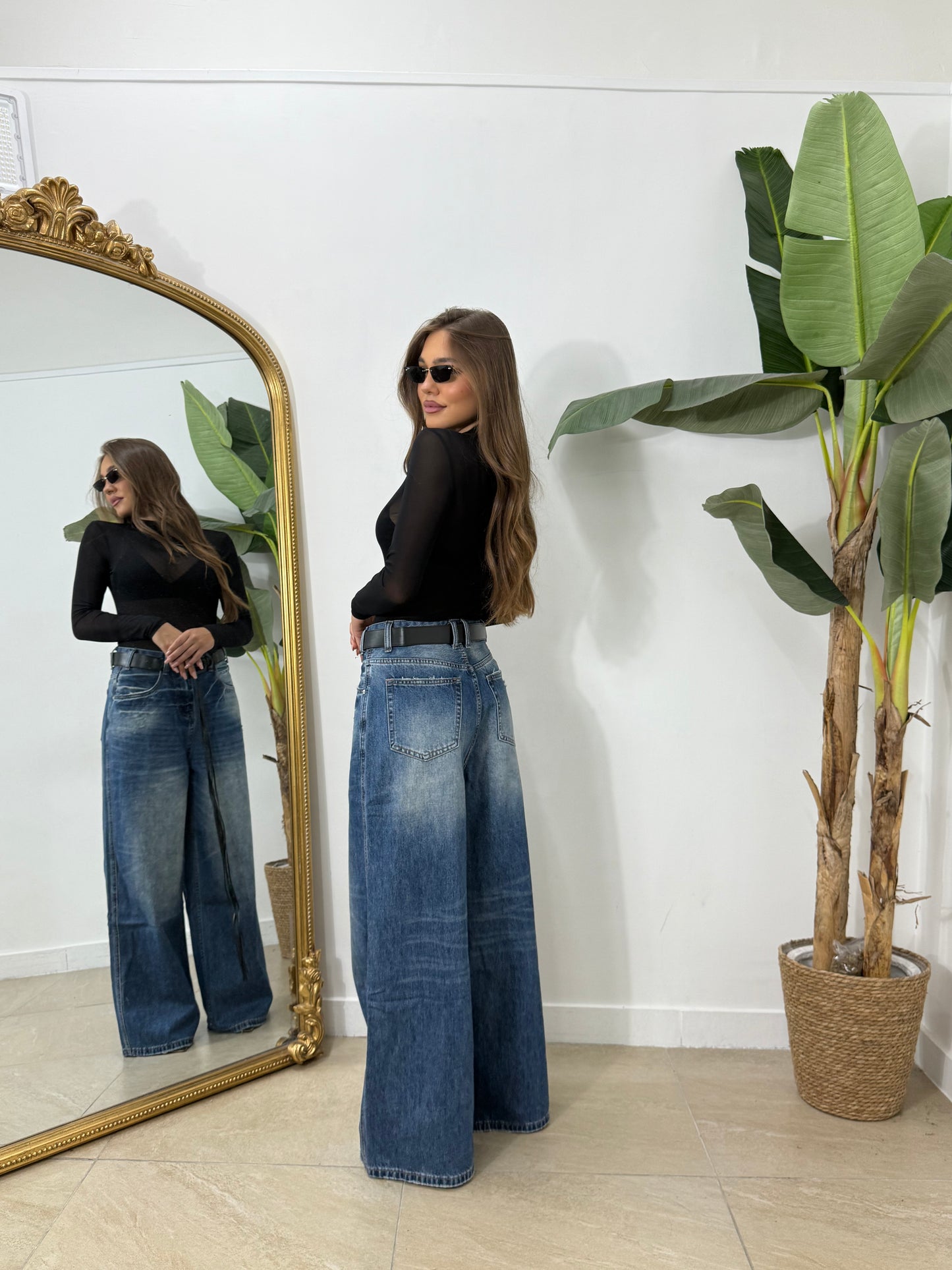 Jeans con cintura in pelle -652