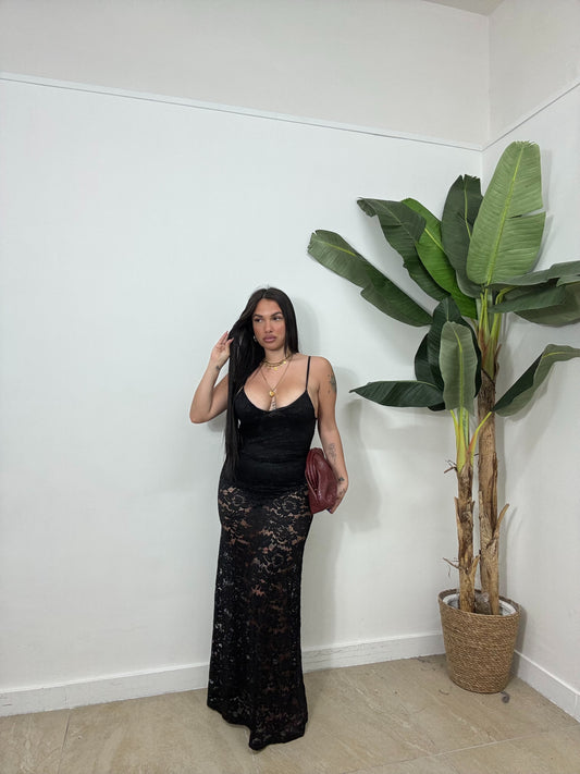 Abito in pizzo nero