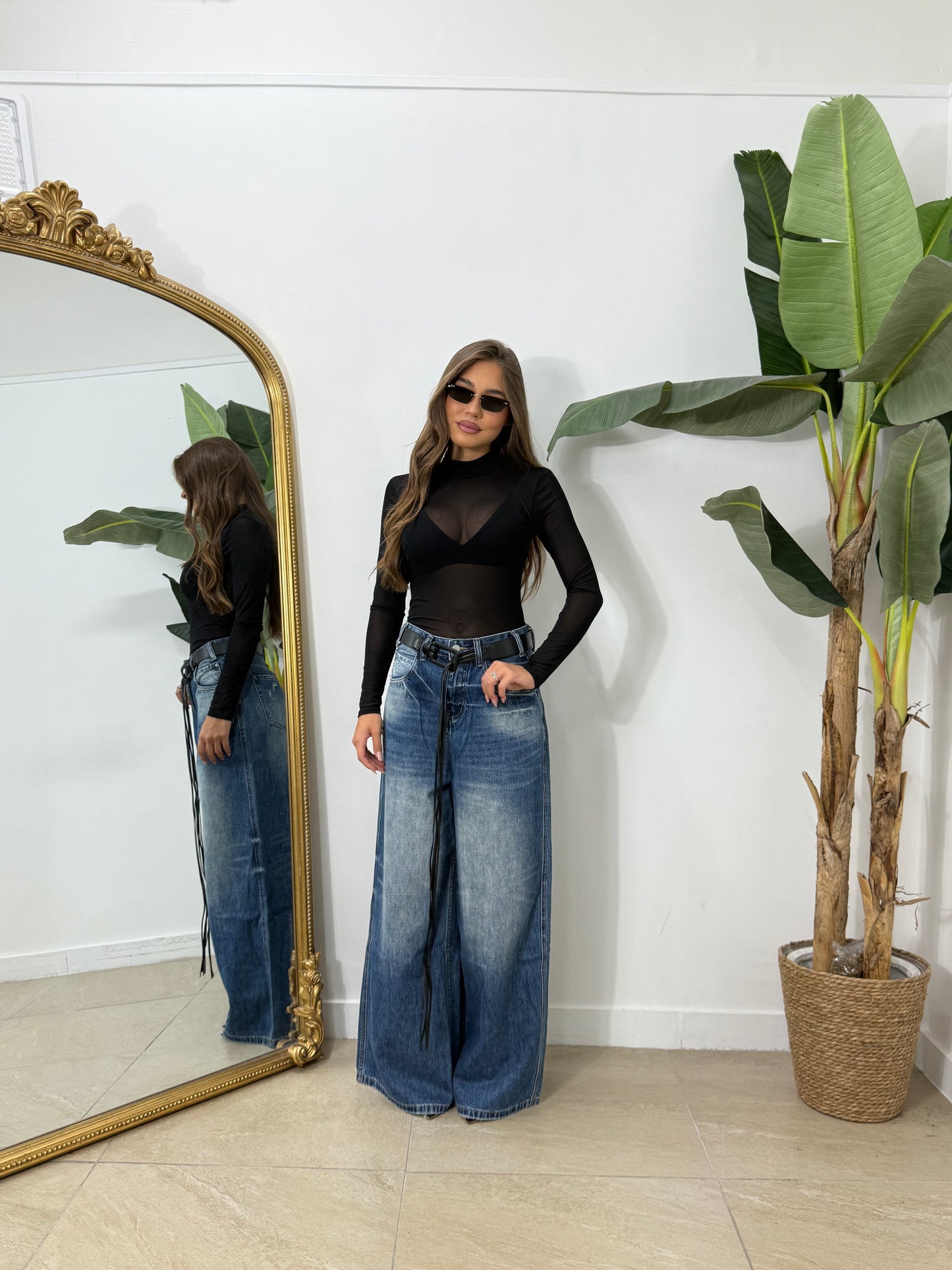 Jeans con cintura in pelle -652