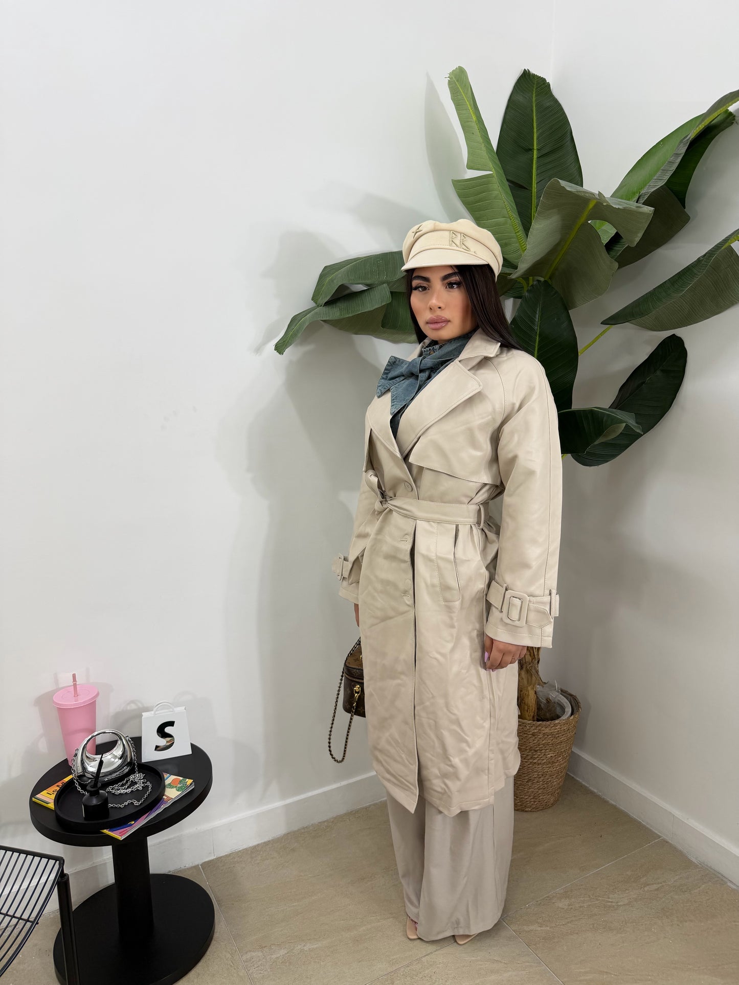 Trench in pelle beige -01347