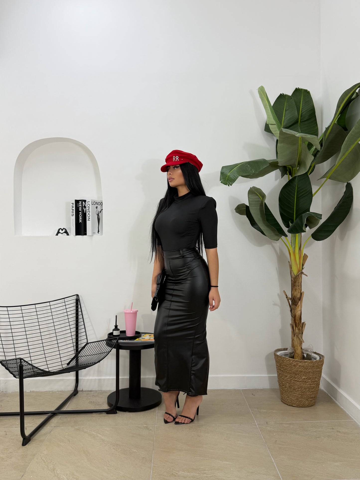 Loungette in pelle nera