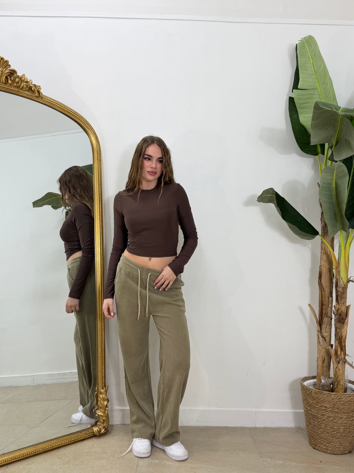 Pantatuta in camoscio a costine